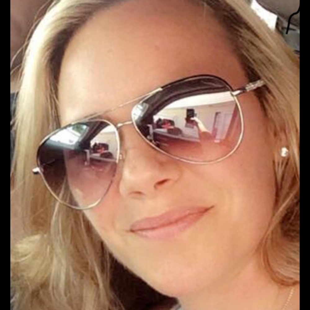 Meet your Posher, Gina